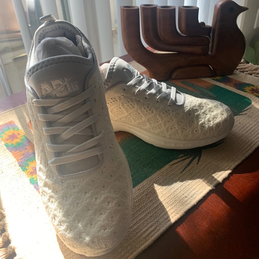 APL Sz.7 Techloom Phantom Sneakers - Glow